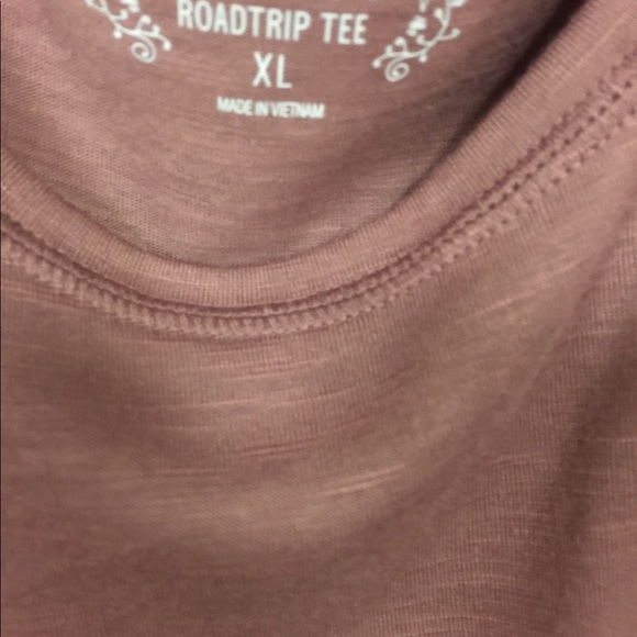 tshirt - Picture 2 of 2